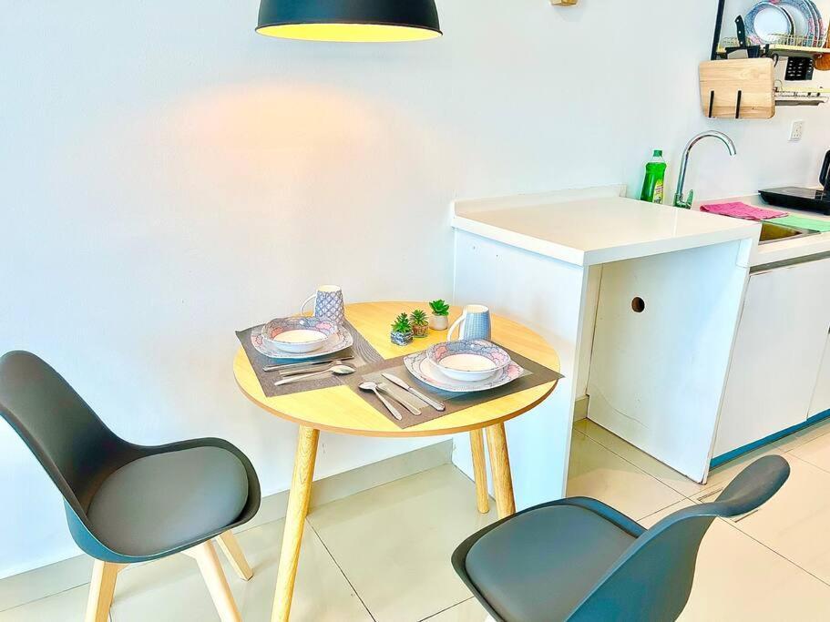 G 1-5Pax Cozy Home Trefoil Setia Alam 100Mps Wifi & Tv Sccc Zewnętrze zdjęcie